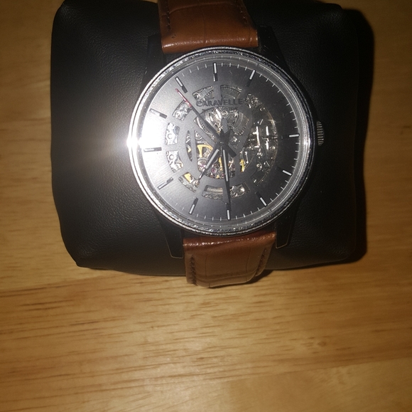 Watch - Picture 5 of 5